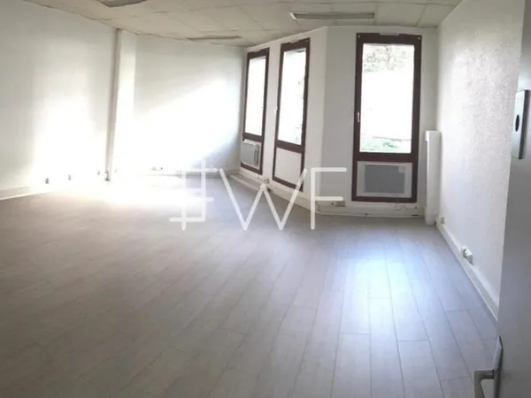Bureau 35 m²
