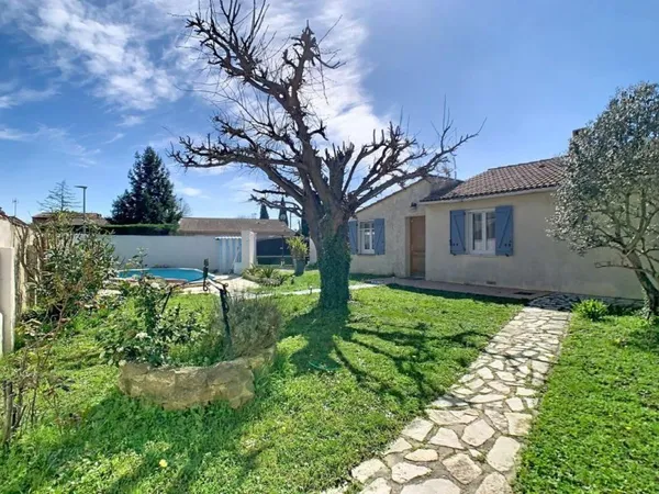 Maison de plain pied en lotissement