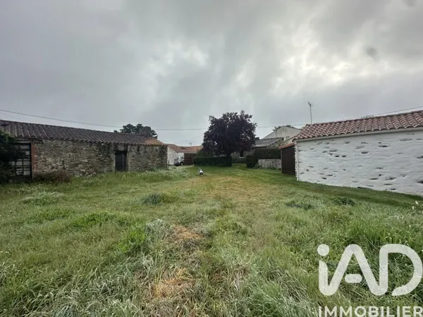 Terrain 850 m²