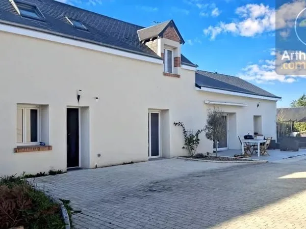 Maison ancienne rénovée 5 chambres avec piscine à Messas, à 30 mn d'Orléans et Blois, 1h30 de Paris