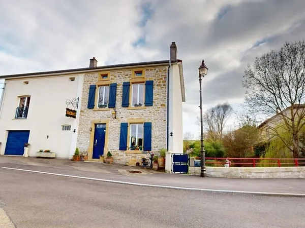 Maison 5 pièces 222 m²