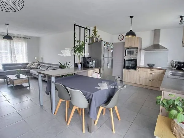 Maison de plain-pied 4 pièces 97 m²