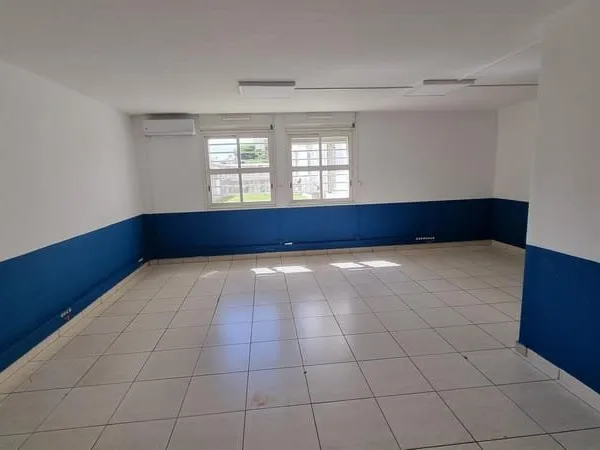 BUREAU A LOUER A SAINTE-CLOTILDE DE LA REUNION