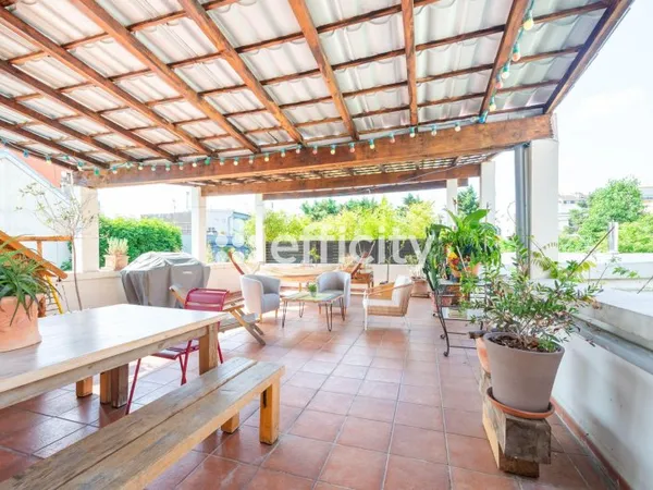 Maison 7 pièces 209 m²