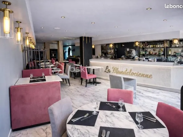 Commerce brasserie, bar 150 m²