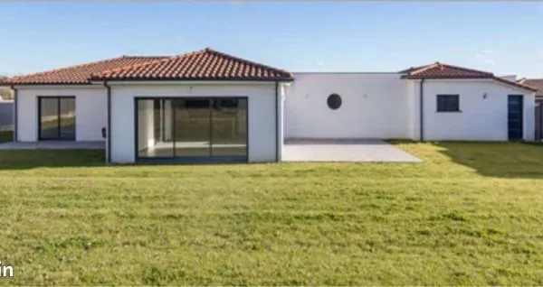 Maison contemporaine plain-pied 143 m²