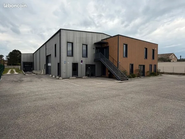 Entrepôt 1580 m² BOLLENE