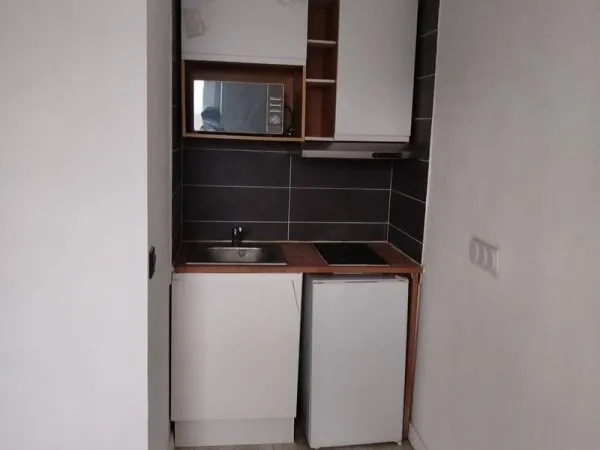 Studette 1 pièce 12 m²