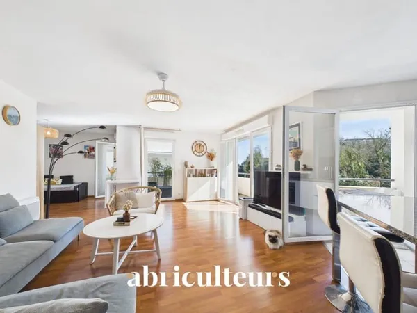 Lumineux appartement T3/T4 83m² - Dernier étage - Grande terrasse - Bayonne