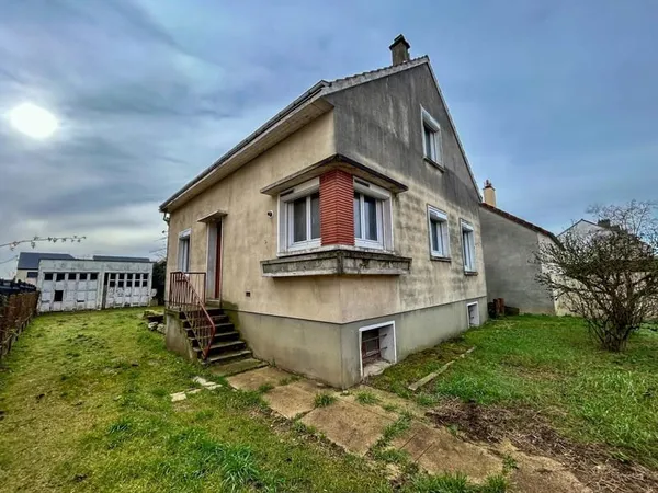 À VENDRE - MAISON À FORT POTENTIEL - MAINVILLIERS
