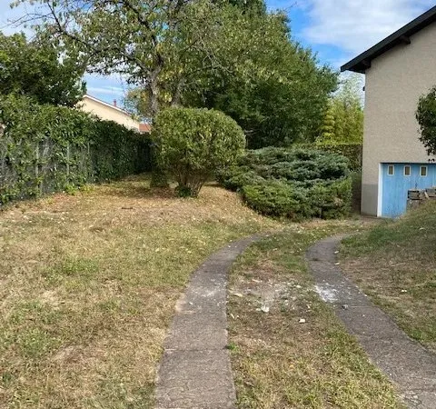 Maison T4 Avec jardin arboré