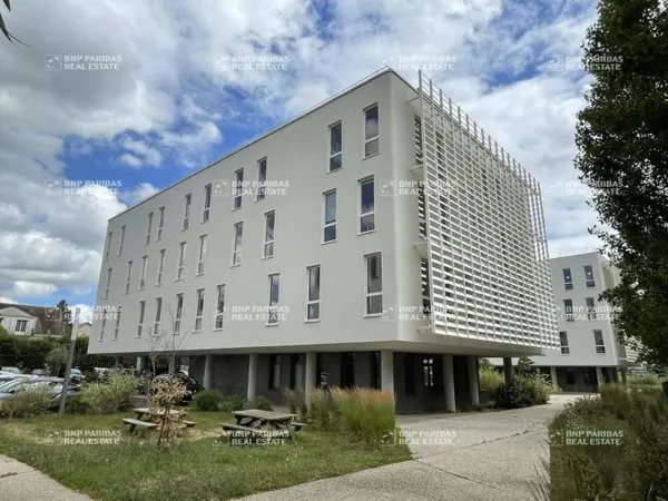 Bureaux 785 m²
