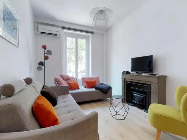 Appartement lumineux de 60 m² - 2 CH - 2 salles de bain - plein sud - Lyon 8 proche Part Dieu et Par