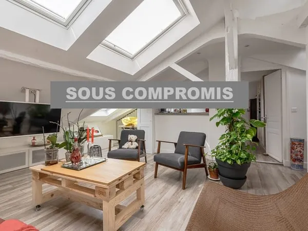 COEUR DE VILLE APPARTEMENT AVEC BCP DE CHARME