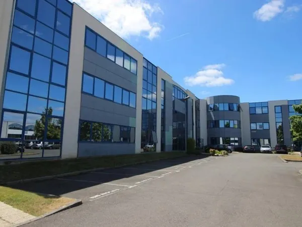 Bureaux 144 m²