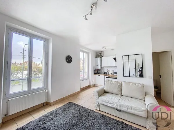 Corbeil Essonnes - Appartement Excellent état avec Jardin - Proche Gare et Théâtre