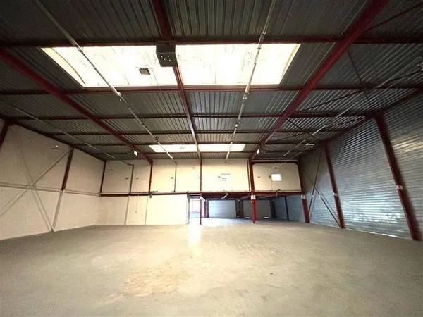 Local d'activité 2258 m²