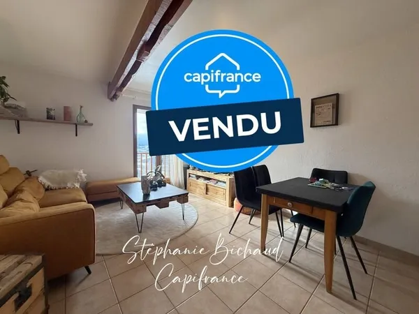 À VENDRE - Appartement T3 entièrement rénové avec jardin privatif - La Rochette (05)