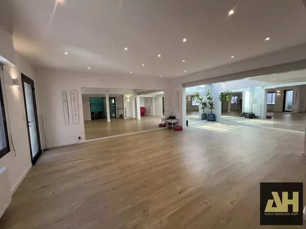 BREST -ST MARTIN - MAISON DE VILLE AVEC ESPACE PROFESSIONNEL INDÉPENDANT