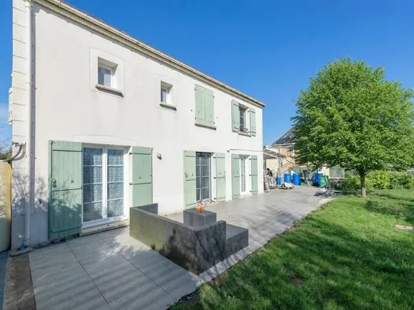 Maison de caractère 5 pièces à Rouvres