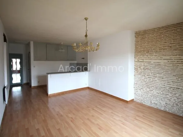 Bel appartement 3 pièces (60 m2) en 2ème étage d'un magnifique immeuble