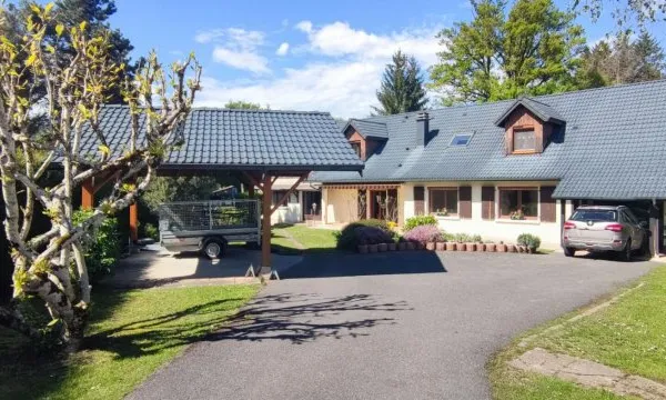 Maison Pers Jussy 9 pièce(s) 256 m2