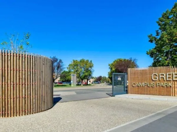 Bureaux 4 pièces 7306 m²