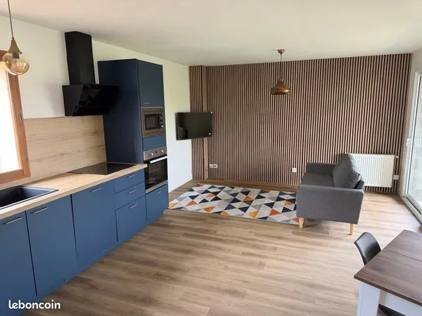 Appartement meublé rénové - 75 m² - Balcon & parking - Saint-Michel centre