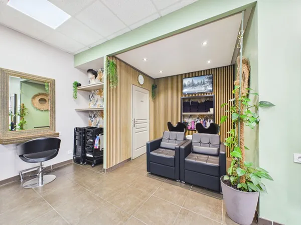 À VENDRE ? Fonds de commerce Salon de coiffure ? 30 000 € ? Touron Nord