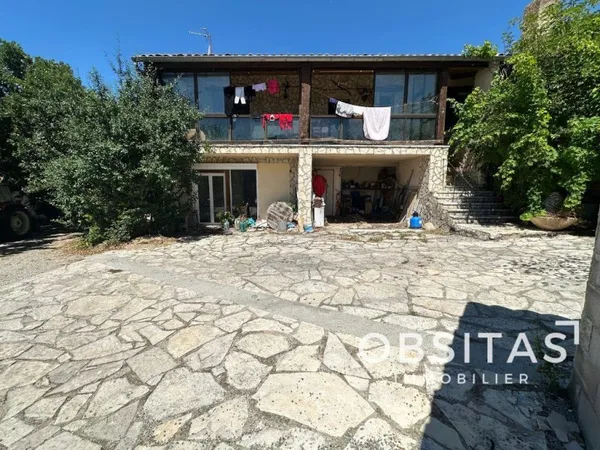 Maison Individuelle avec terrain et dependances