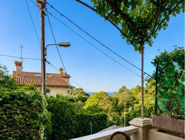 Studio cosy avec terrasse - vue dégagée - Gairaut (Nice)