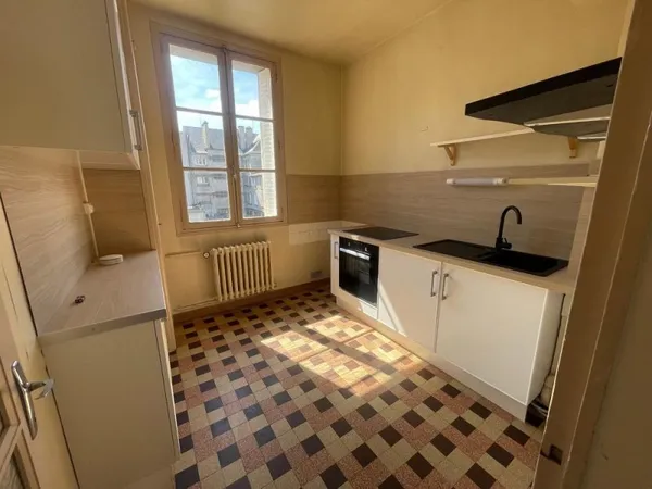 Nationale - À LOUER : Appartement T3 situé en plein coeur....