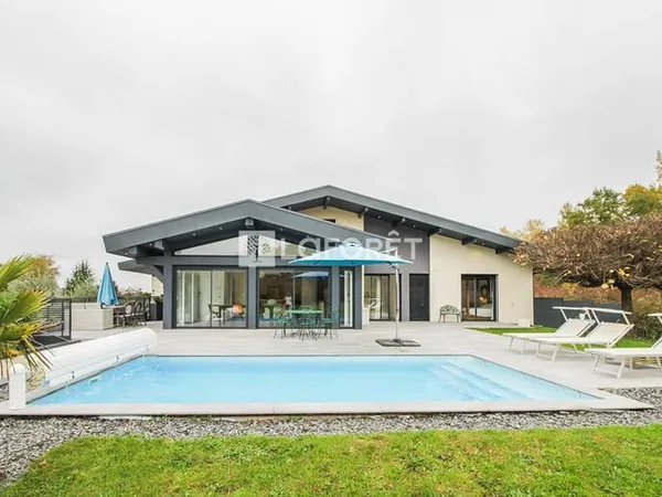 Anthy Sur Leman 7 pièce(s) 246m2 + Parc + Piscine + garage