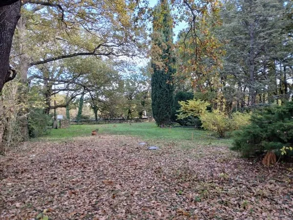 Terrain 1200 m²