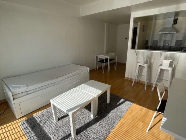 à louer t1 meublé + parking -courlancy reims