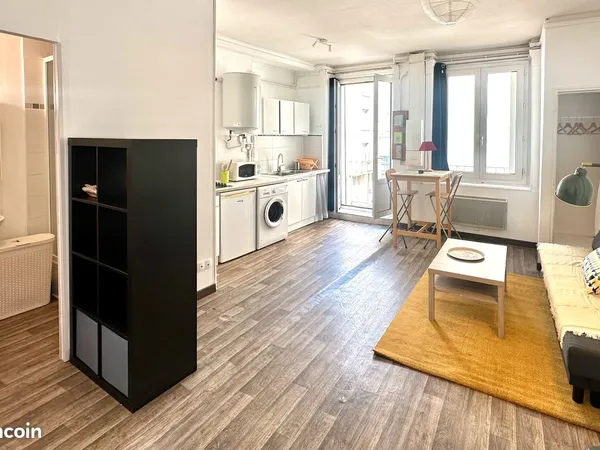 Studio meublé 28,64 m² à louer - Saint-Étienne Centre