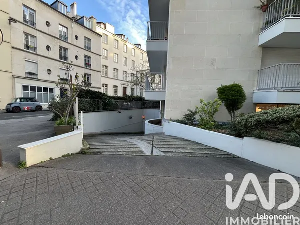 Parking/box Paris