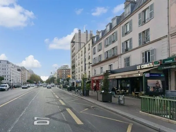 Boutique 2 pièces 328 m²
