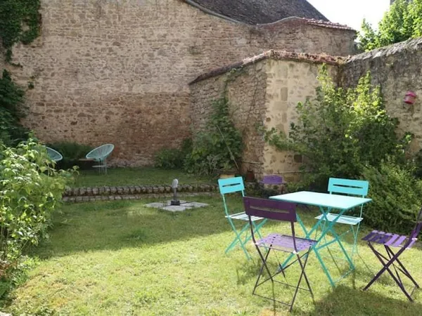 Maison 7 pièces 375 m²