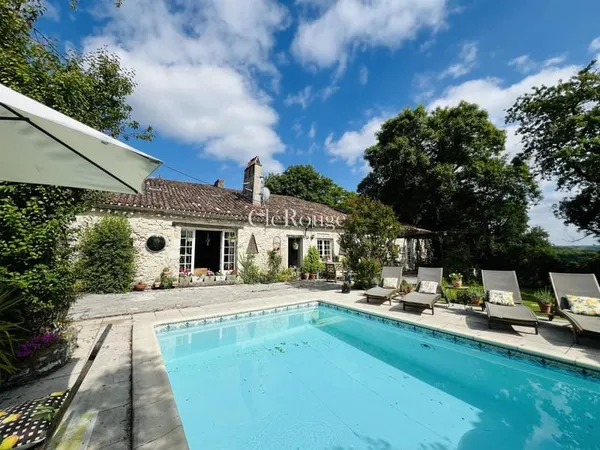 Merveilleuse propriété de 3 chambres avec maison d'amis séparée et piscine près de Duras