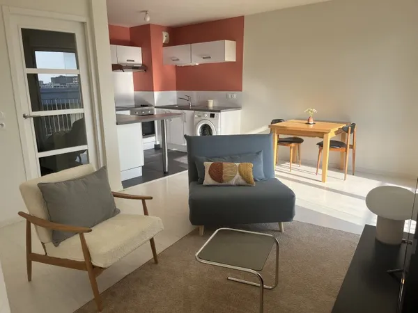 Loue T1 bis 39m² meublé, île de Nantes, bail mobilité