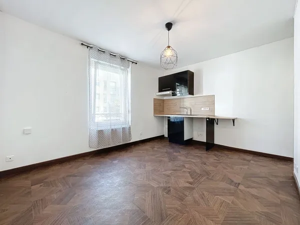 STUDIO À VENDRE SECTEUR AVENUE DE LAON