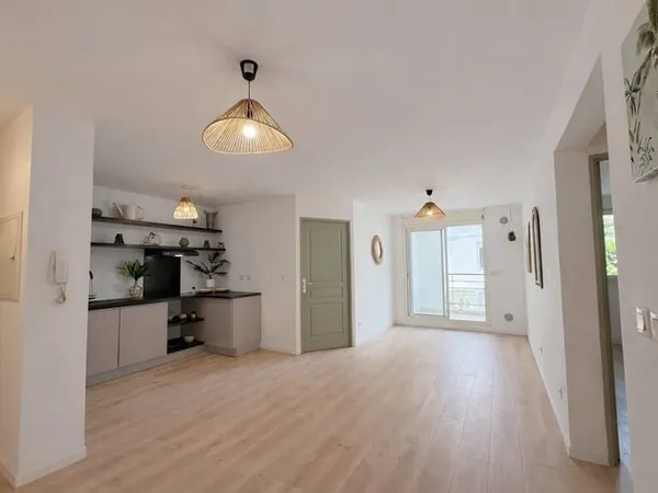 Appartement T3 entièrement rénové- Sainte-Clotilde