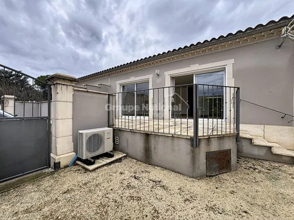 Charmante villa de plain-pied 94 m² avec jardin et garage, proche commodités - LAPALUD