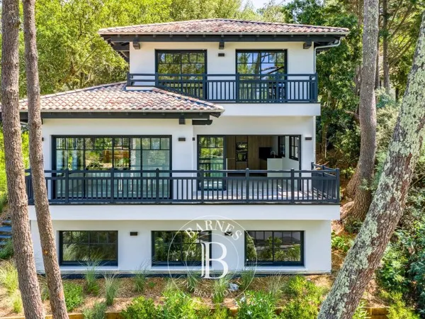 VILLA GAUME NEUVE AVEC VUE BASSIN ET 7 CHAMBRES AU PYLA-SUR-MER
