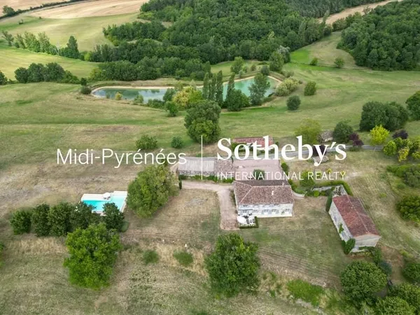 A vendre Au coeur du triangle d'Or, magnifique propriété avec 33