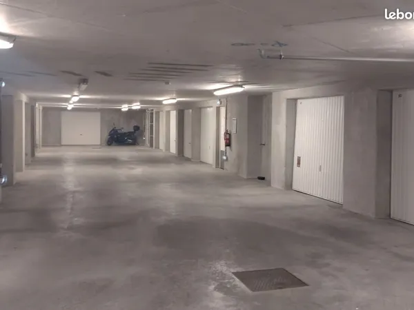 Garage fermé 16m2