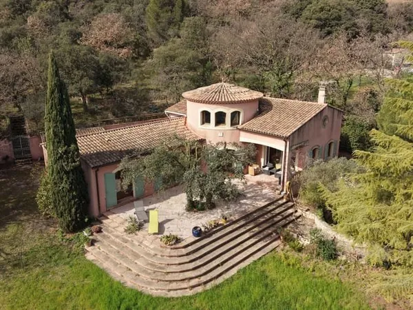 Maison 6 pièces 210 m²