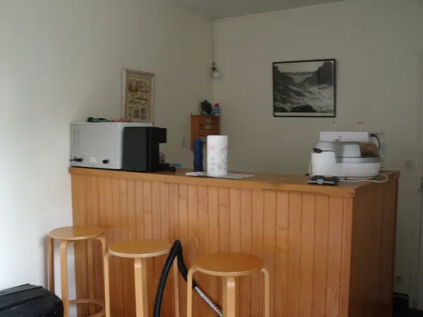 Loue appartement meublé exclusivement étudiant (sept-juin)