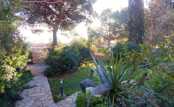 Villa 9 pièces , 200m2 , 6 chambres